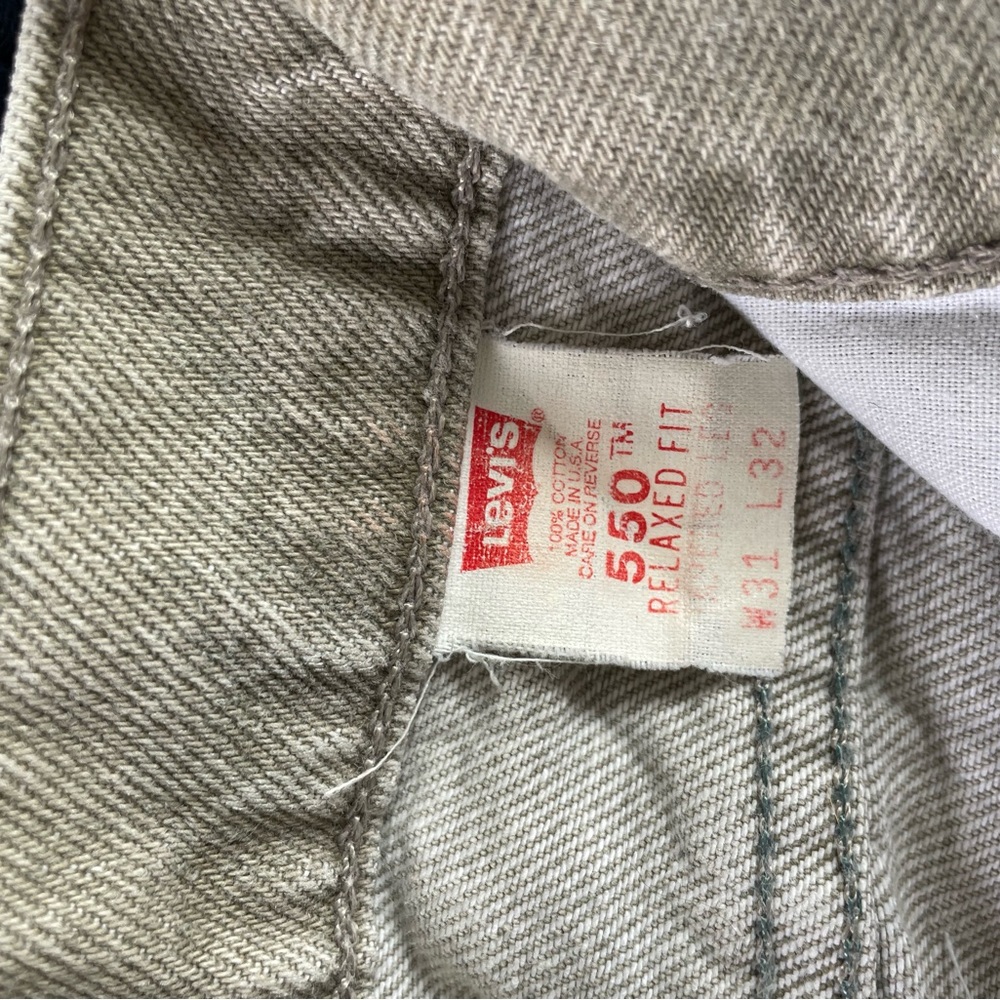 Levi's Olive Green 501 Cut-Off high-waisted shorts - Picture 8 of 11